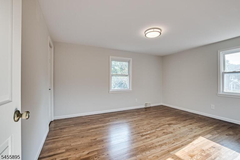 Property listing MLS 4048595 photo 26