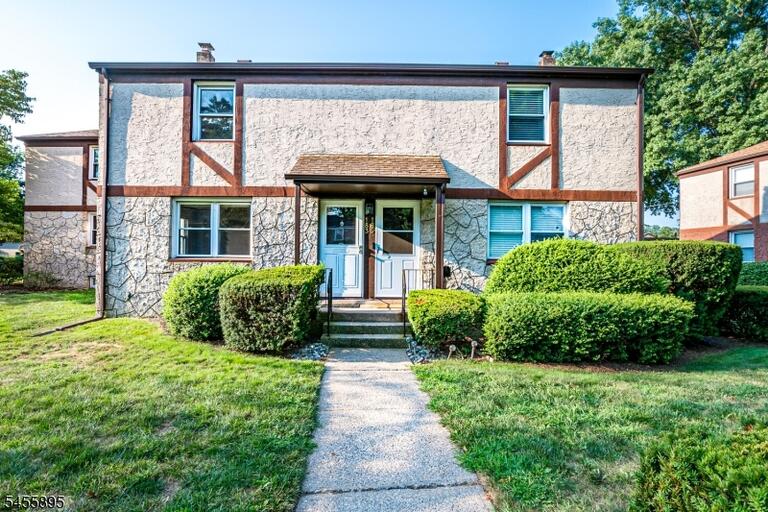 Property listing MLS 4048595 photo 3