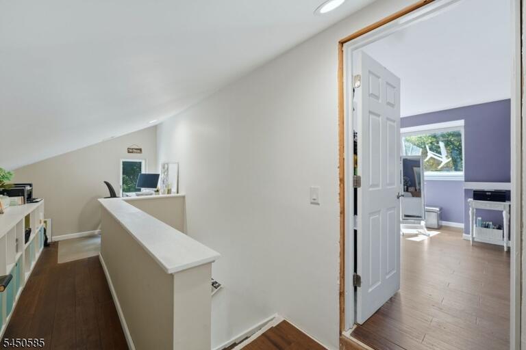 Property listing MLS 4048597 photo 15