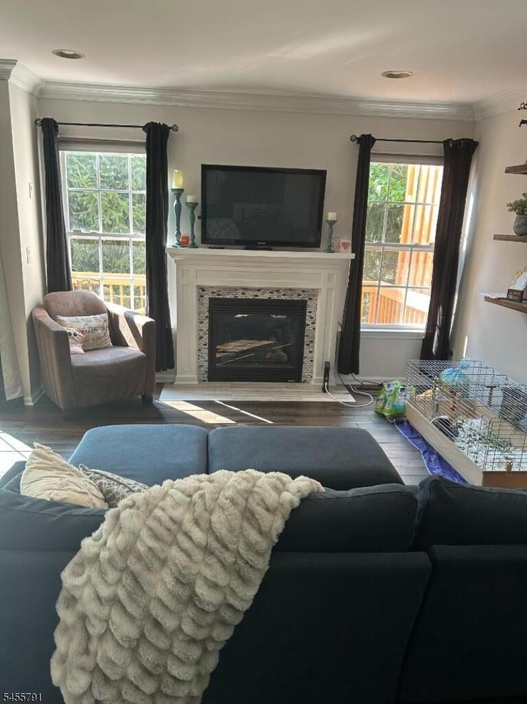 Property listing MLS 4048603 photo 3