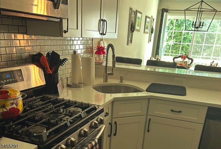 Property listing MLS 4048603 photo 8