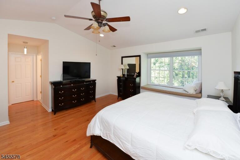 Property listing MLS 4048617 photo 18