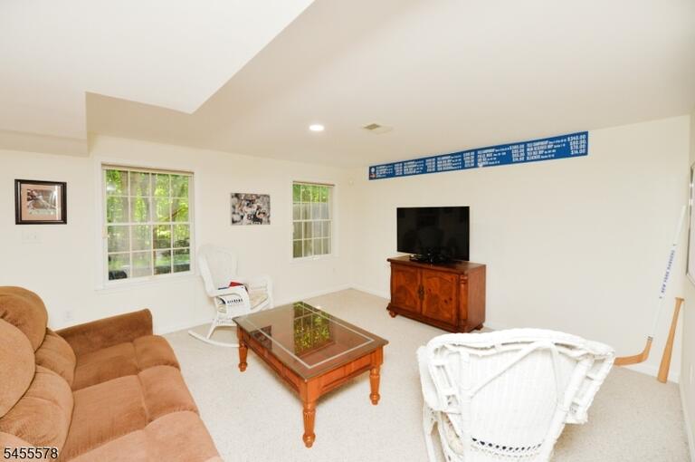 Property listing MLS 4048617 photo 27