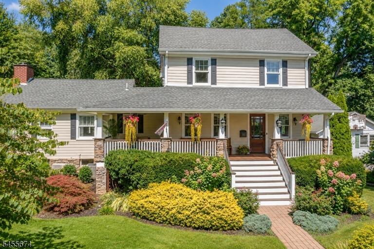 Property listing MLS 4048624 photo 1