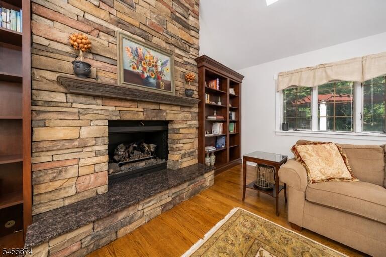 Property listing MLS 4048624 photo 26