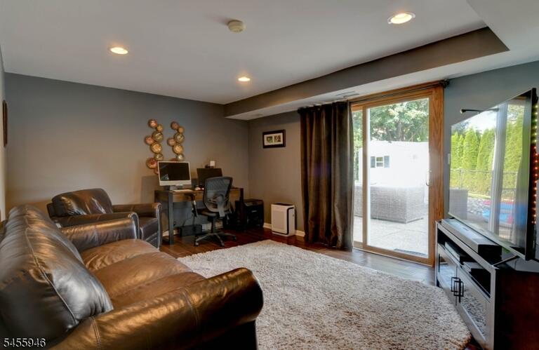Property listing MLS 4048644 photo 17