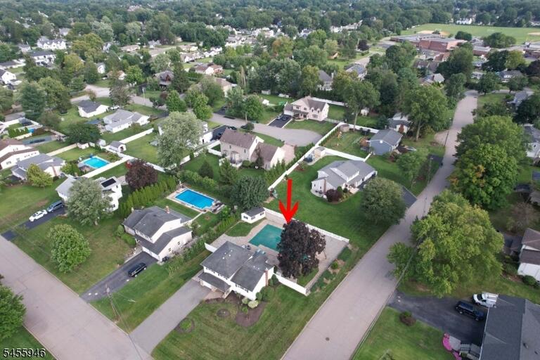 Property listing MLS 4048644 photo 3