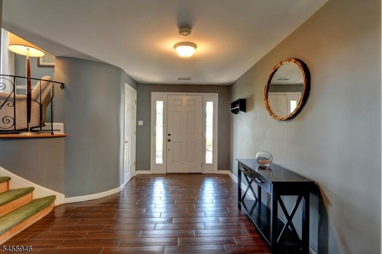 Property listing MLS 4048644 photo 4