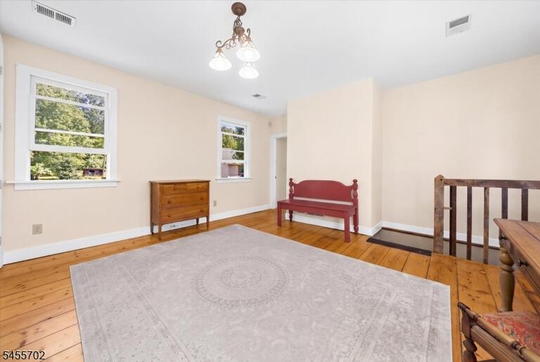 Property listing MLS 4048671 photo 19