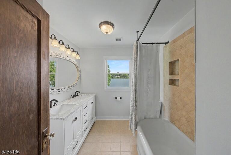 Property listing MLS 4048674 photo 10