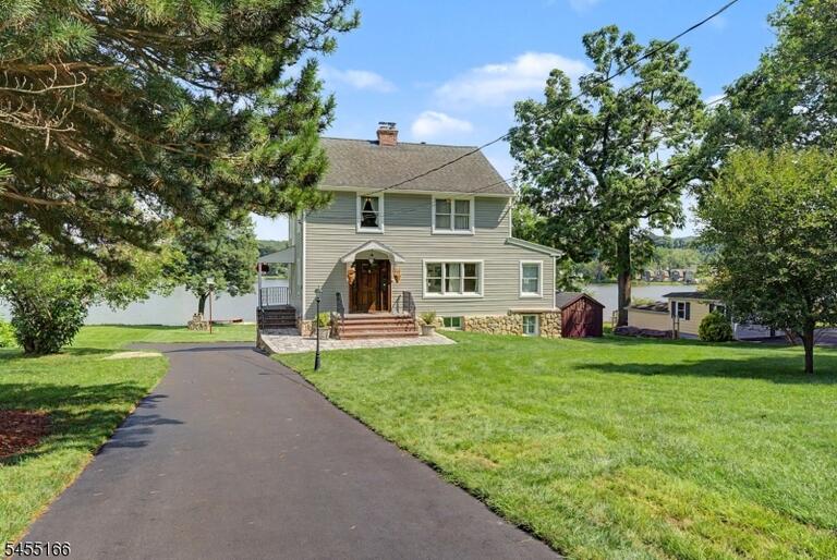 Property listing MLS 4048674 photo 11
