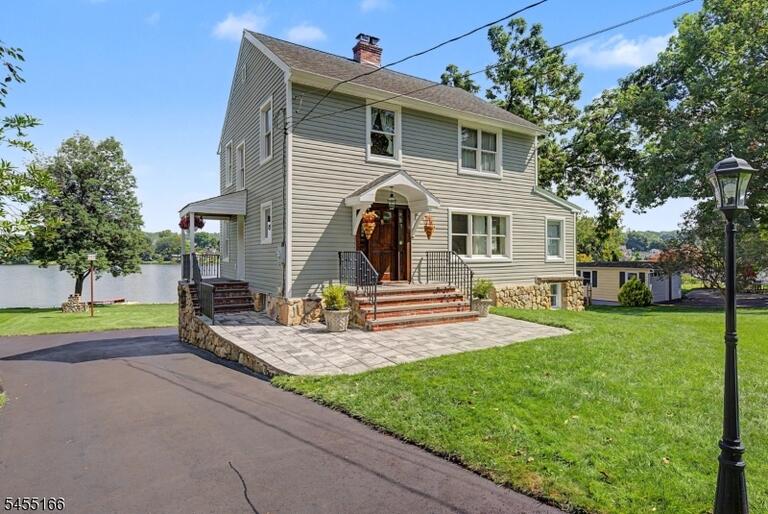 Property listing MLS 4048674 photo 14