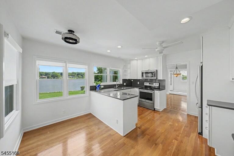 Property listing MLS 4048674 photo 30