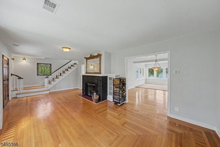 Property listing MLS 4048674 photo 6