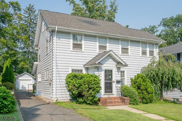 Property listing MLS 4048707 photo 1