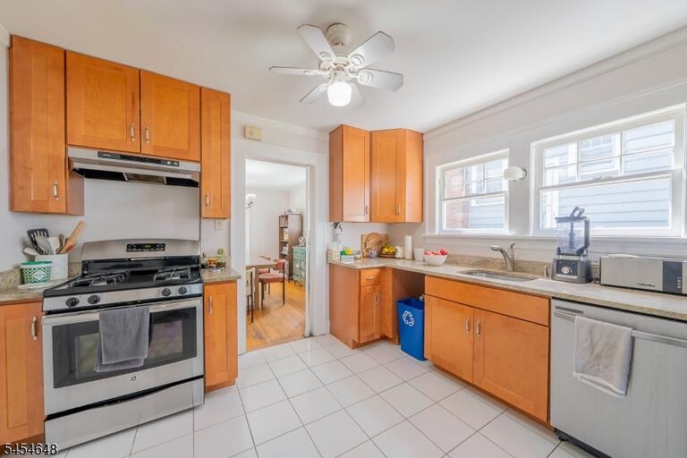 Property listing MLS 4048707 photo 13