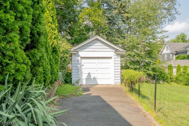 Property listing MLS 4048707 photo 33
