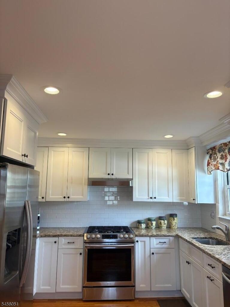 Property listing MLS 4048732 photo 9