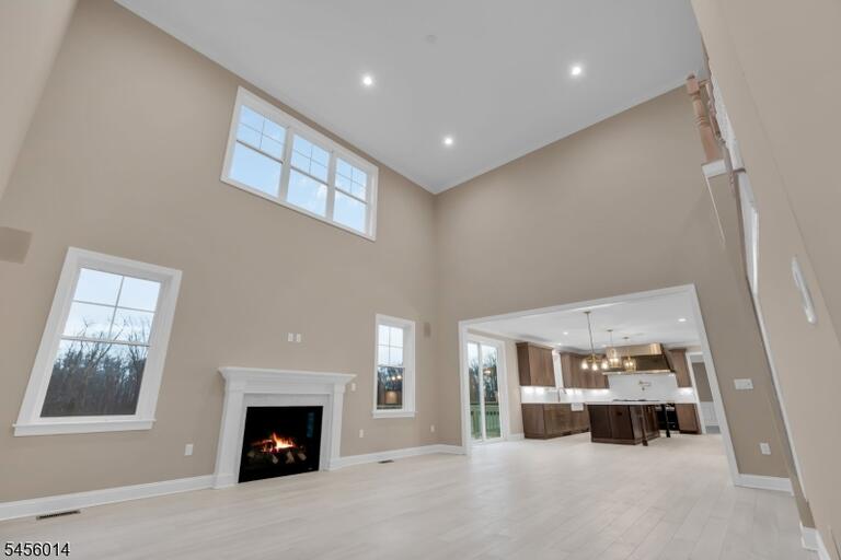 Property listing MLS 4048736 photo 9
