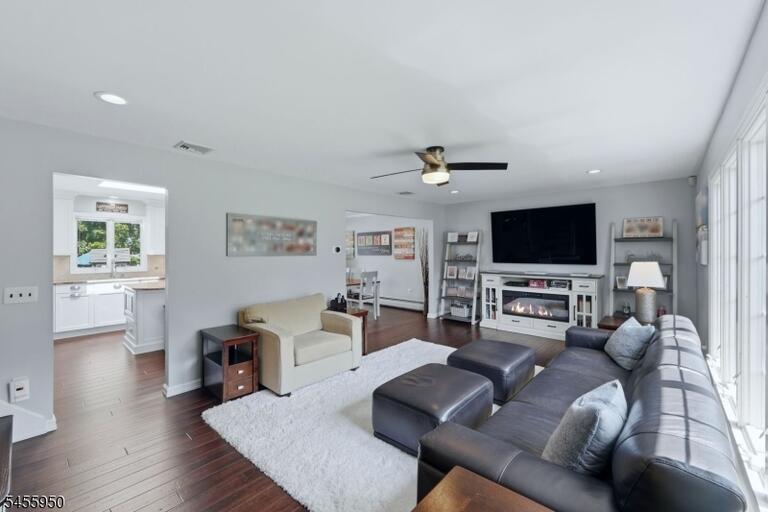 Property listing MLS 4048763 photo 19