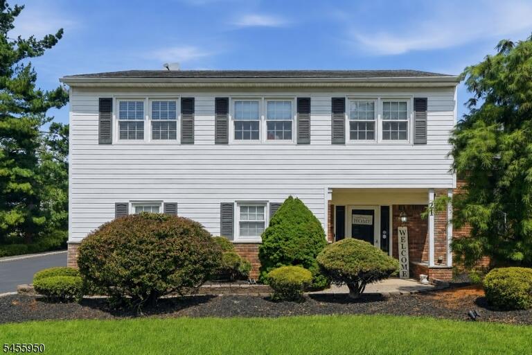 Property listing MLS 4048763 photo 2