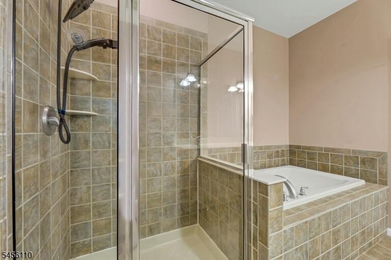 Property listing MLS 4048780 photo 26