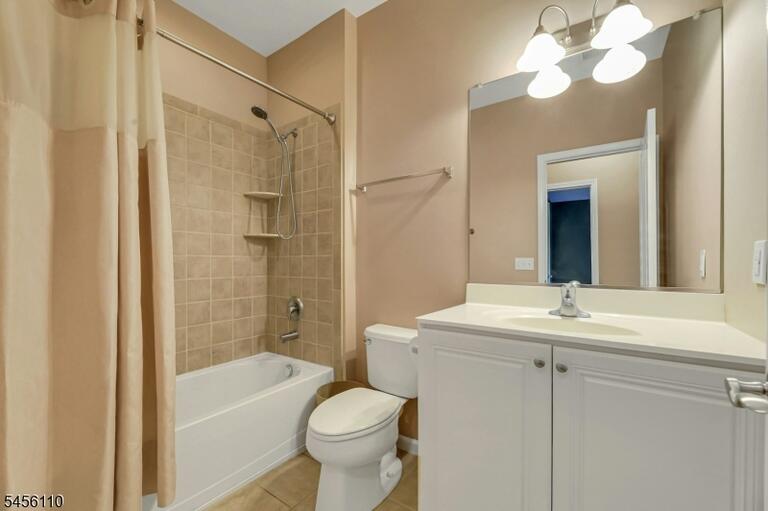 Property listing MLS 4048780 photo 32