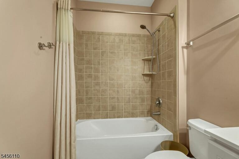 Property listing MLS 4048780 photo 33