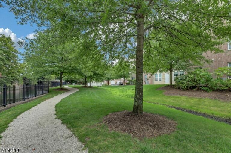 Property listing MLS 4048780 photo 35