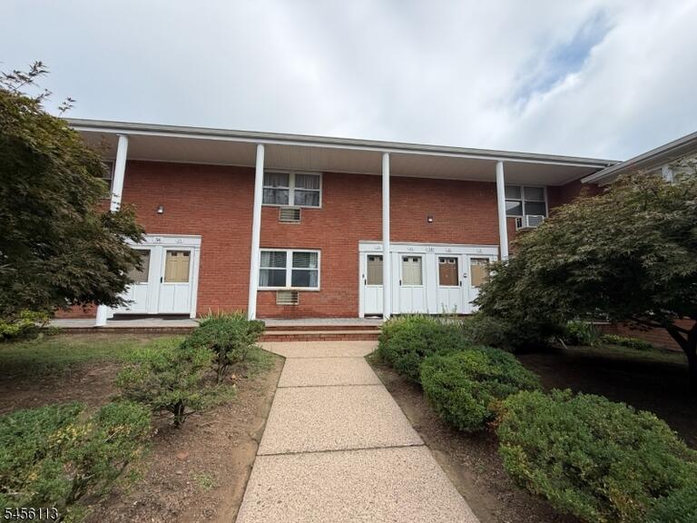 Property listing MLS 4048782 photo 1