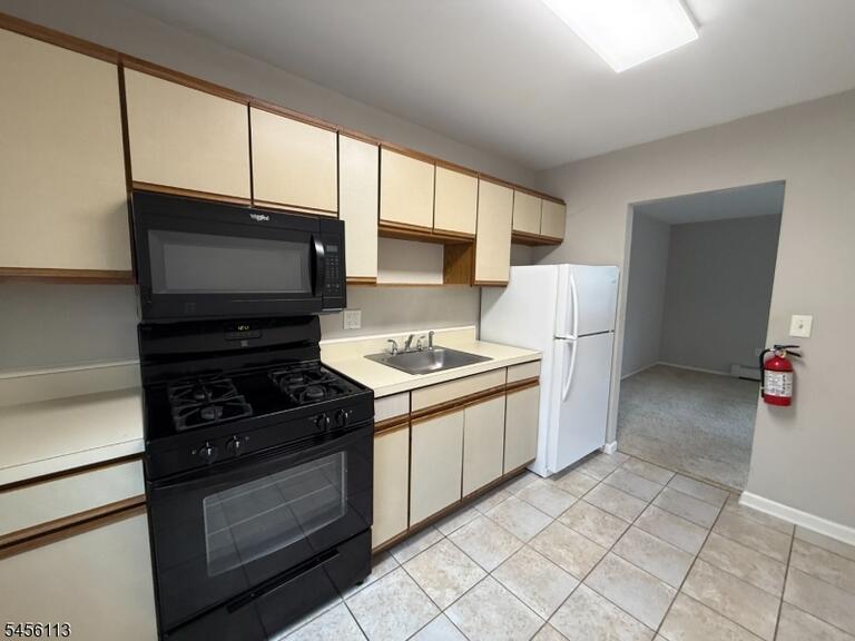 Property listing MLS 4048782 photo 5