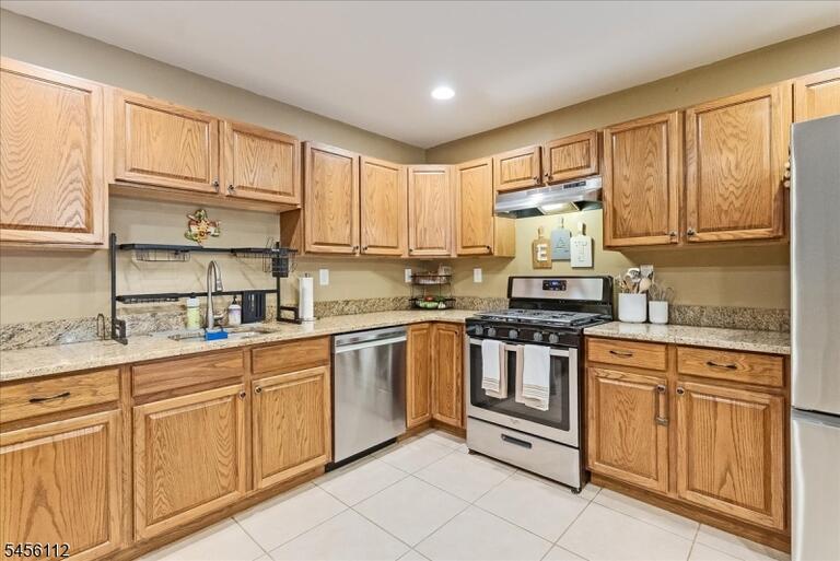 Property listing MLS 4048783 photo 11