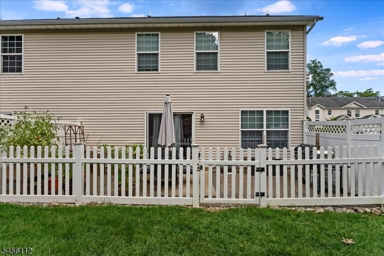Property listing MLS 4048783 photo 24