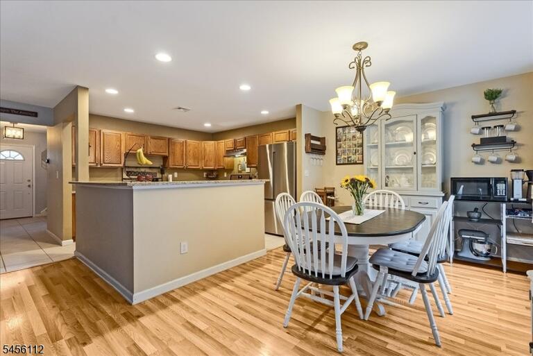 Property listing MLS 4048783 photo 9