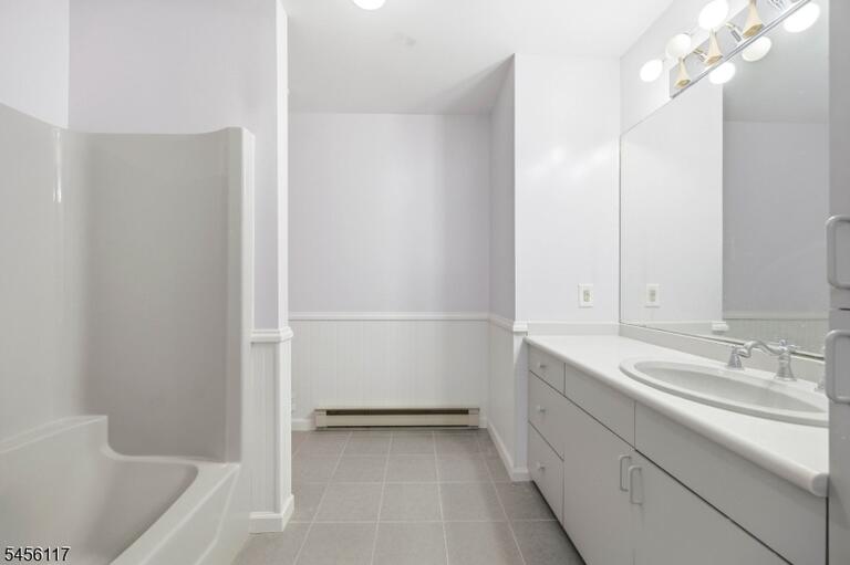 Property listing MLS 4048788 photo 15