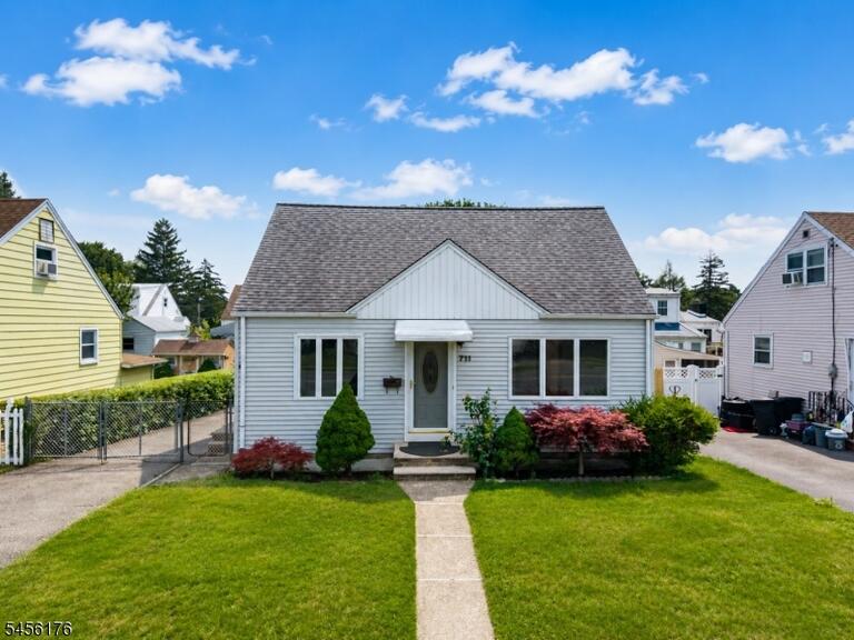 Property listing MLS 4048827 photo 1