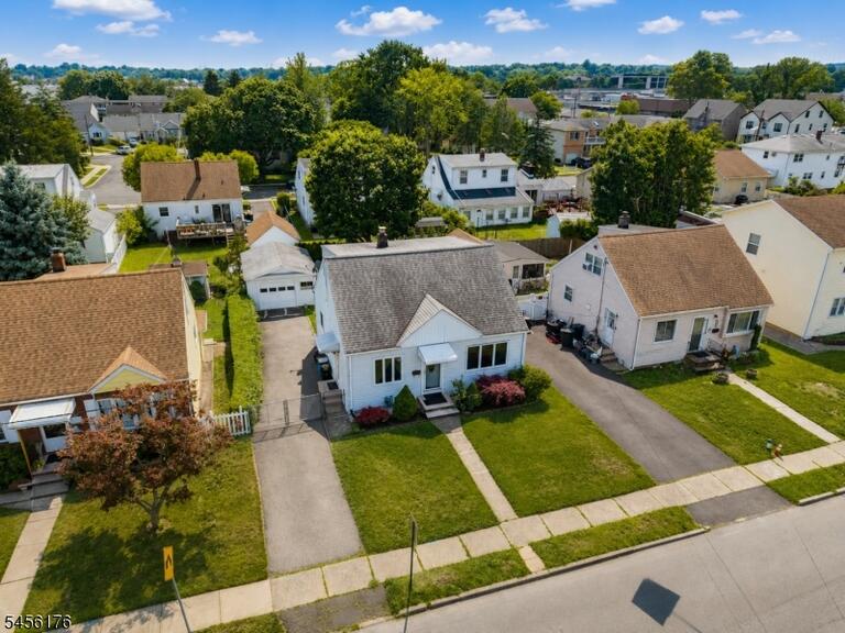 Property listing MLS 4048827 photo 2