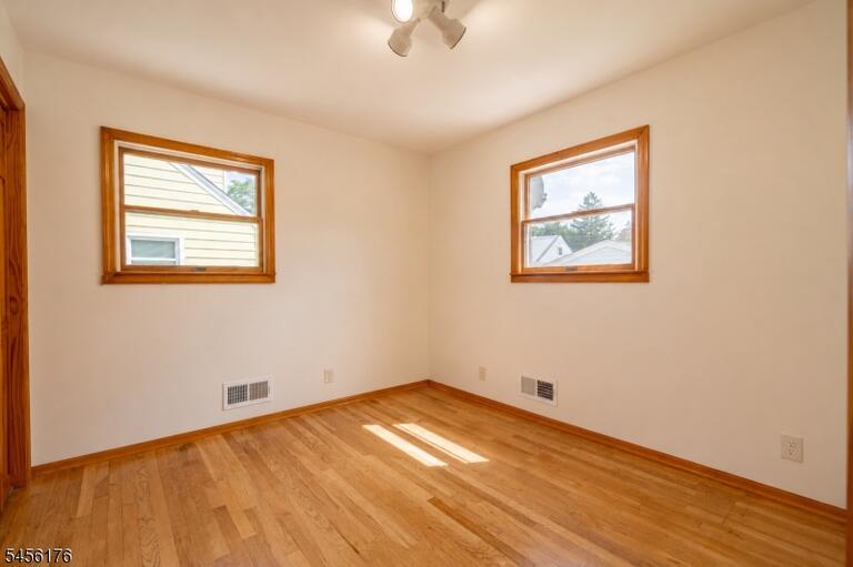 Property listing MLS 4048827 photo 5