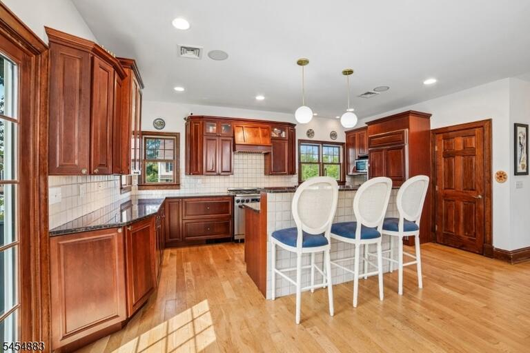 Property listing MLS 4048829 photo 8