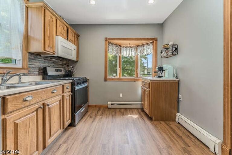 Property listing MLS 4048832 photo 14