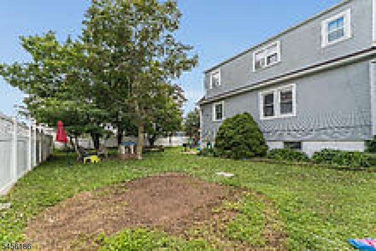 Property listing MLS 4048832 photo 30