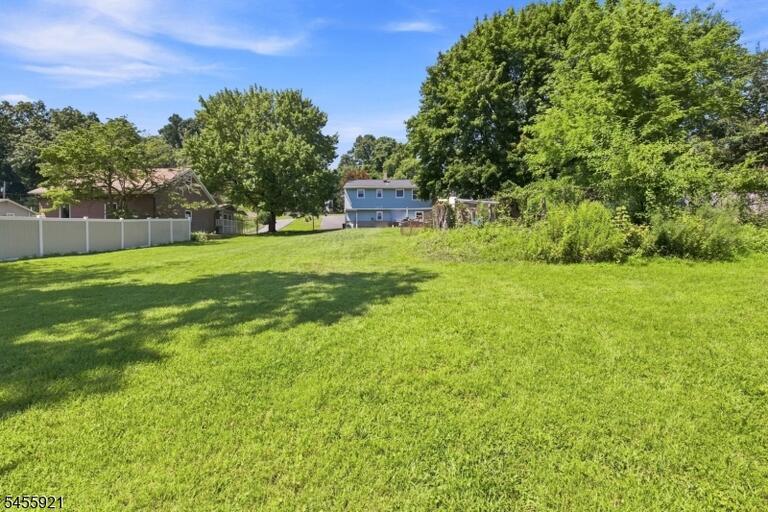 Property listing MLS 4048840 photo 22