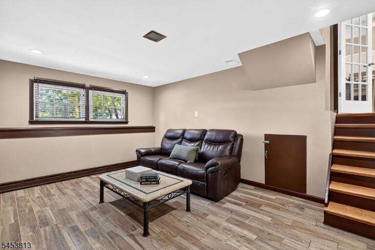 Property listing MLS 4048844 photo 24