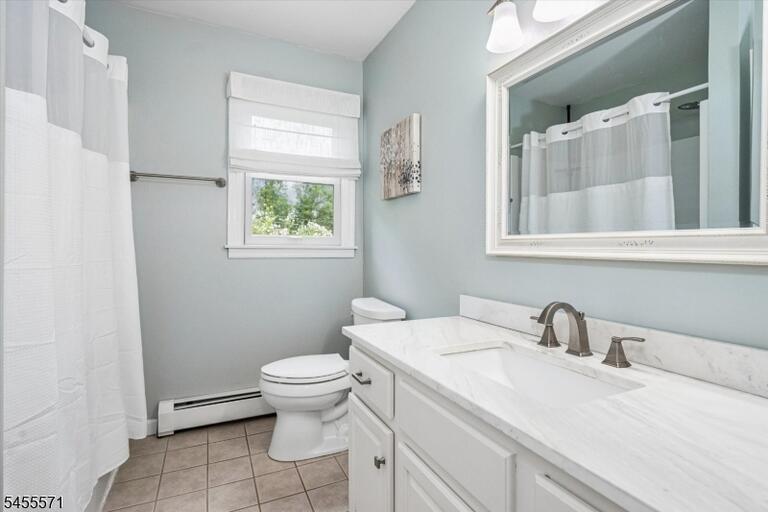 Property listing MLS 4048850 photo 28