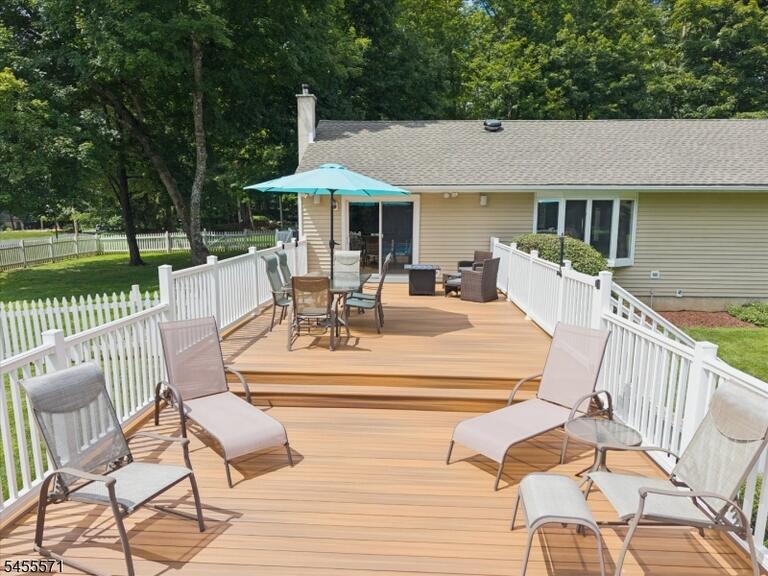 Property listing MLS 4048850 photo 30