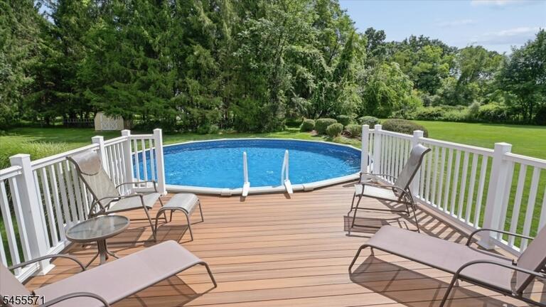 Property listing MLS 4048850 photo 32