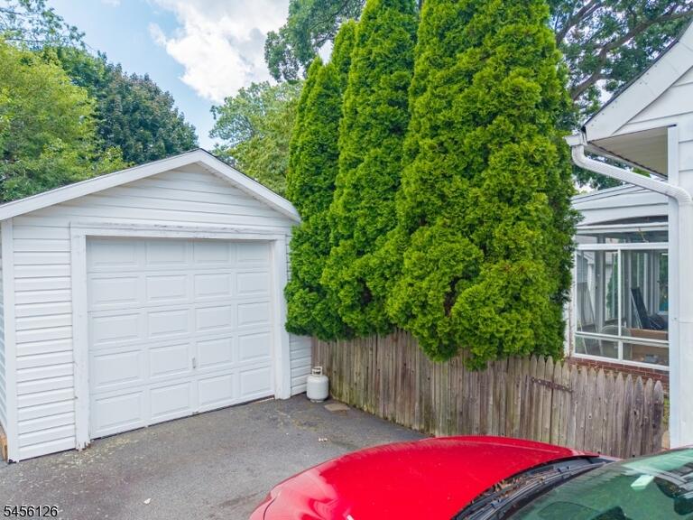 Property listing MLS 4048853 photo 24
