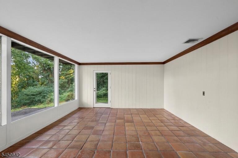 Property listing MLS 4048867 photo 7