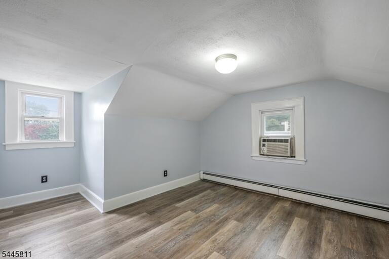 Property listing MLS 4048869 photo 17