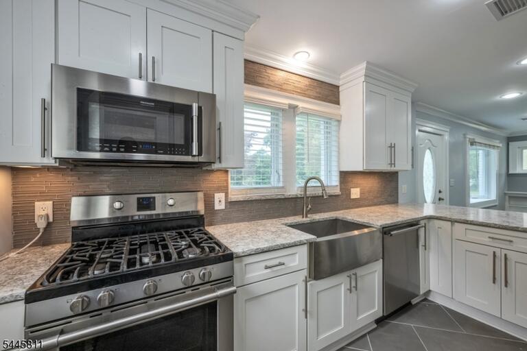 Property listing MLS 4048869 photo 7